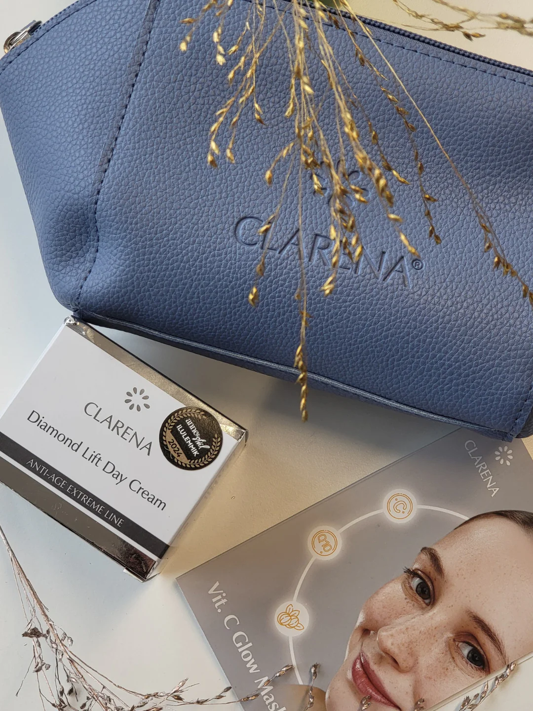 * Clarena jõulupakk NR 6 Diamond Lift kreemi ja Vit C näomaskiga kosmeetikakotis - Image 2